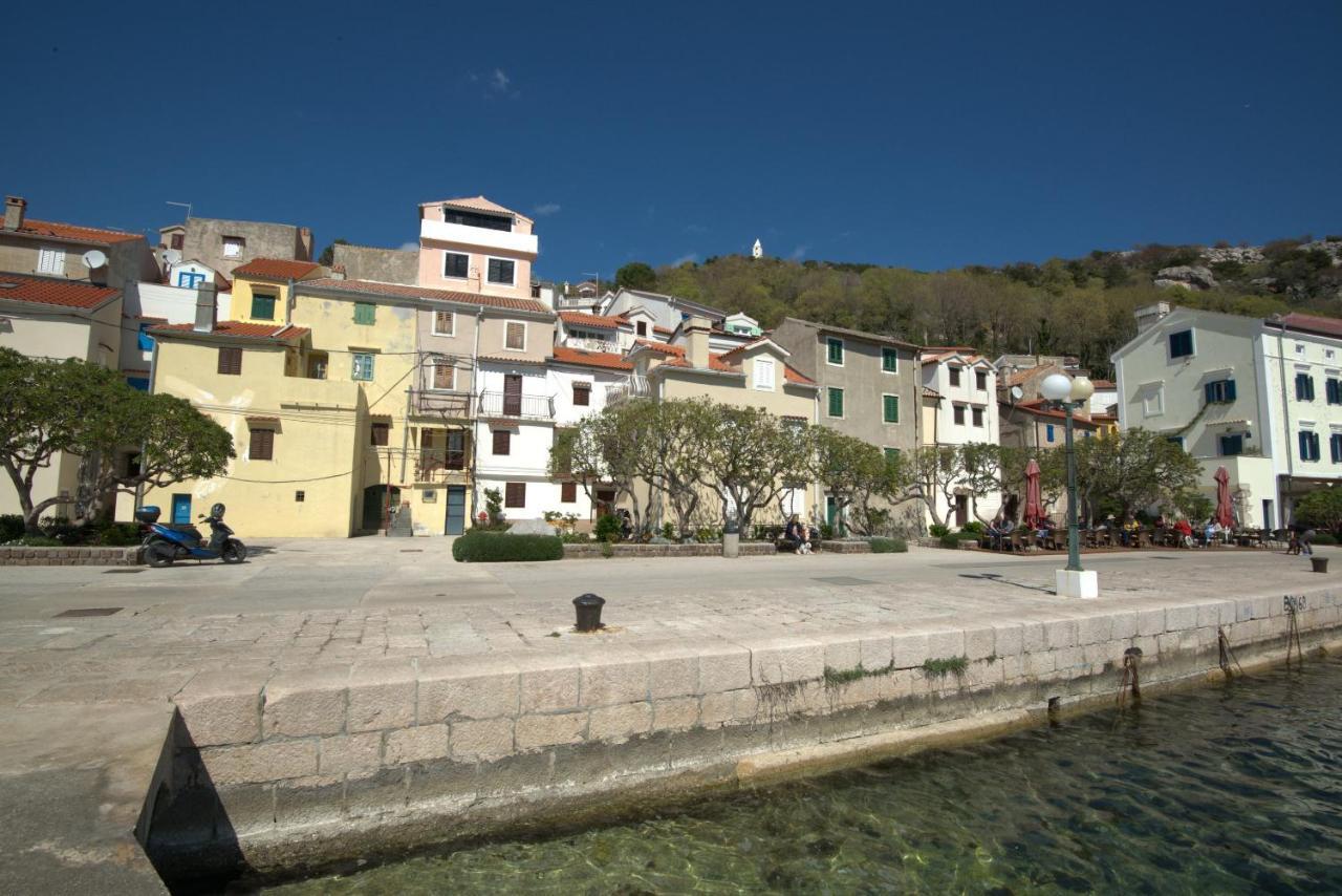 Apartment Sanjin With Sea View Baška Eksteriør bilde